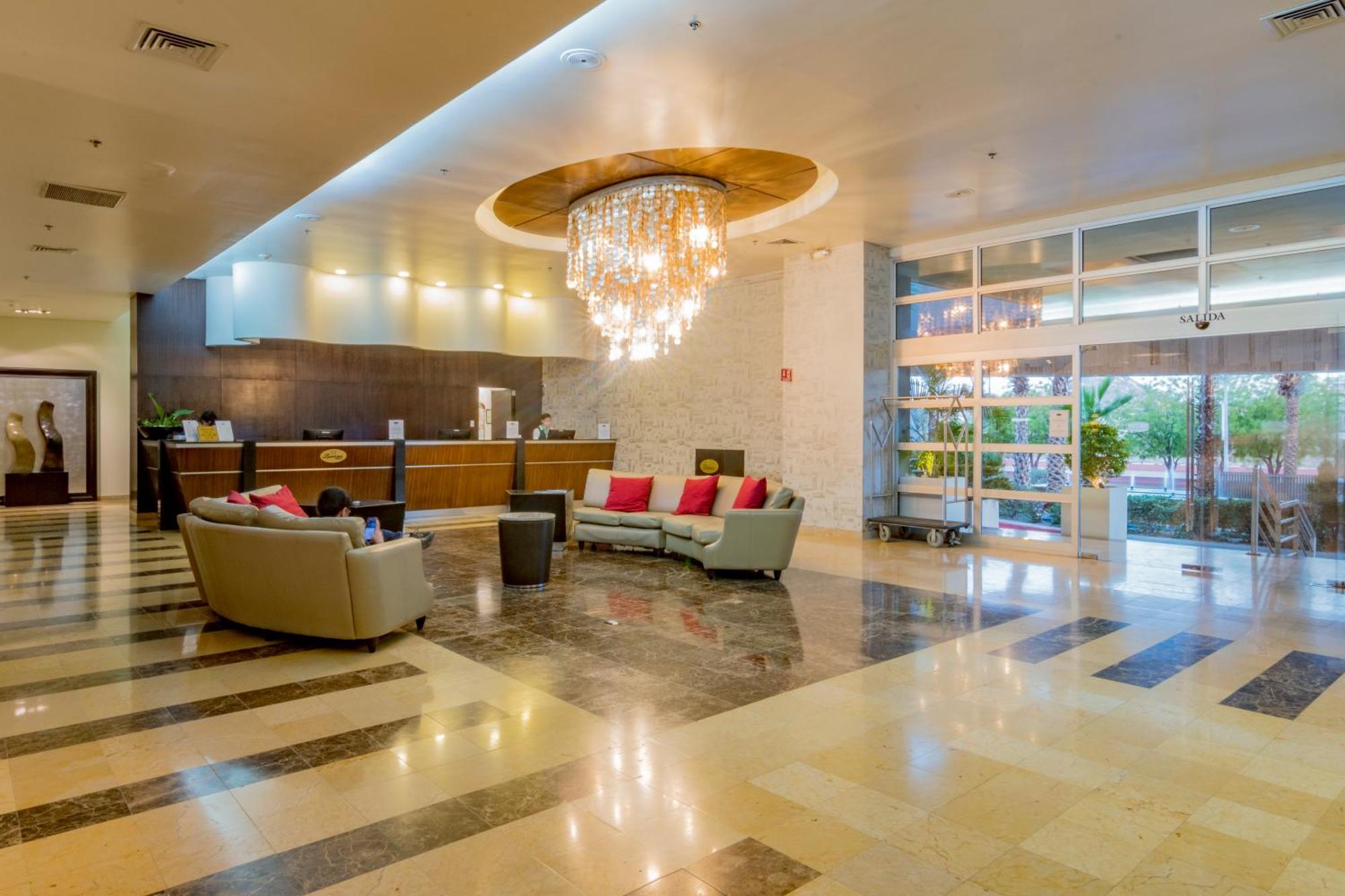 Hotel Lucerna Hermosillo Exterior foto